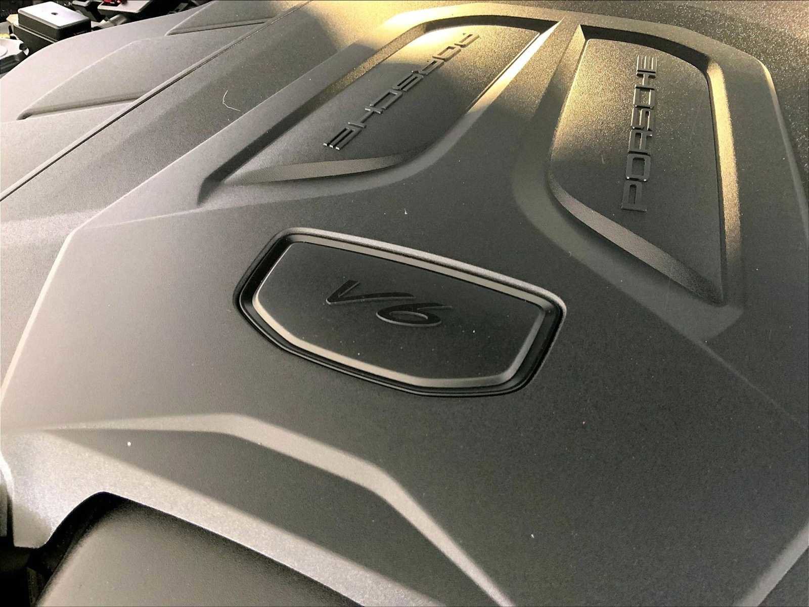 Certified 2024 Porsche Cayenne Coupe image 33