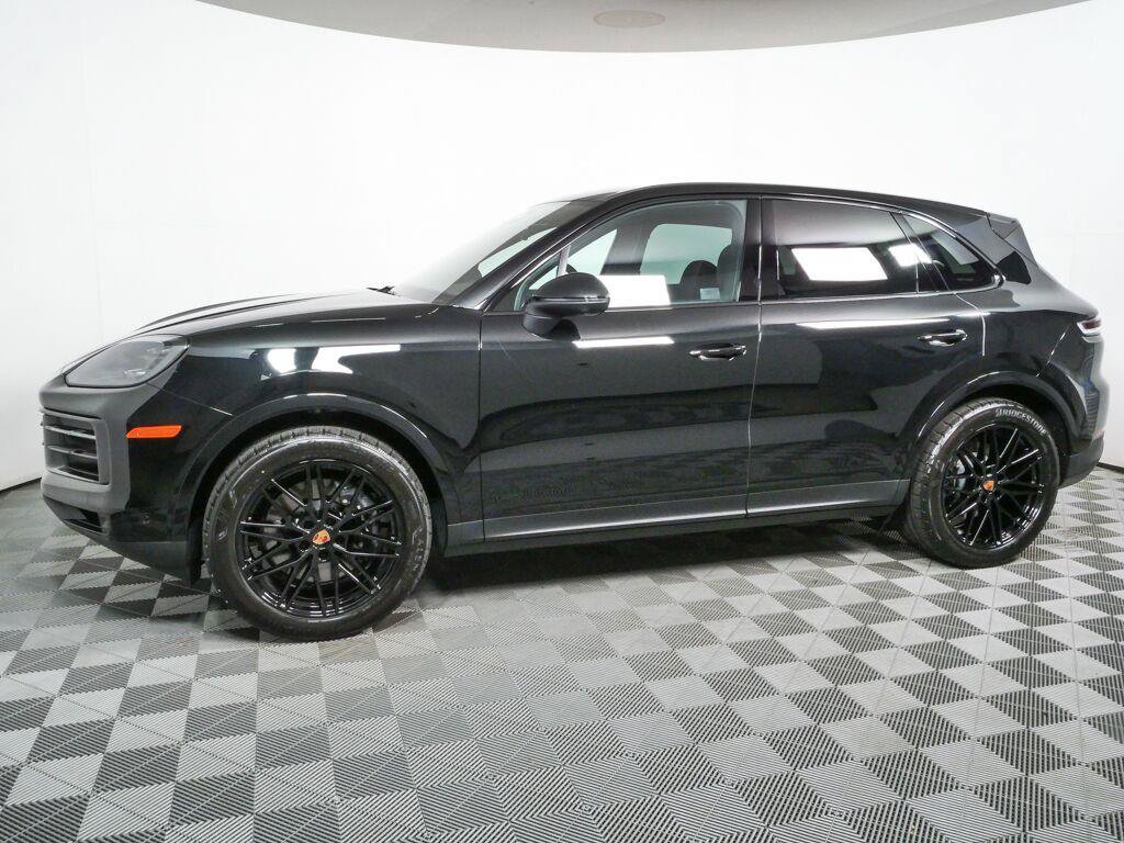 New 2026 Porsche Cayenne AWD/4WD image 2