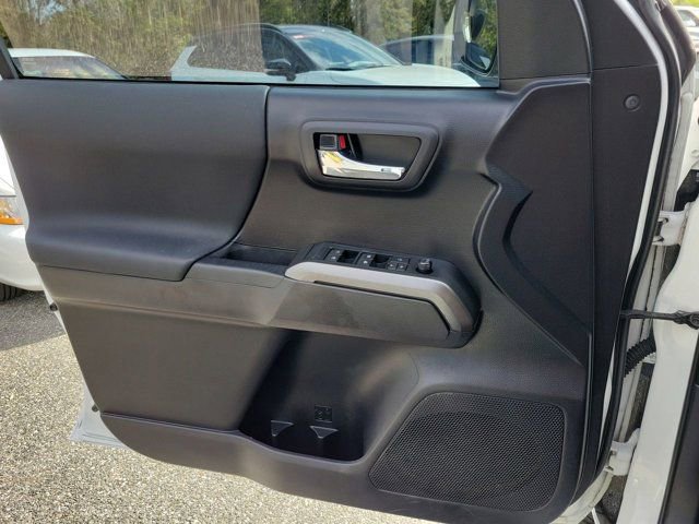 Used 2020 Toyota Tacoma TRD Sport image 34
