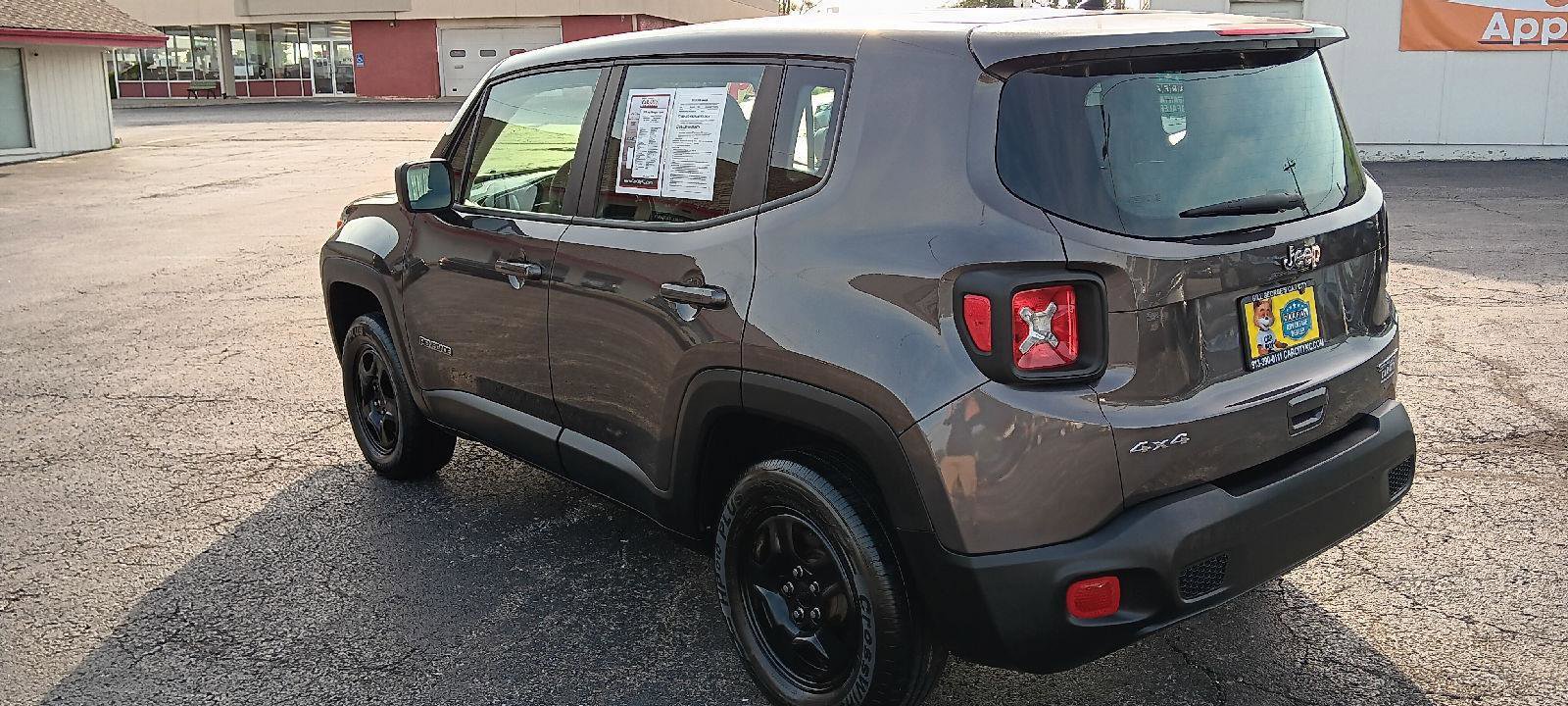 Used 2019 Jeep Renegade Sport image 24