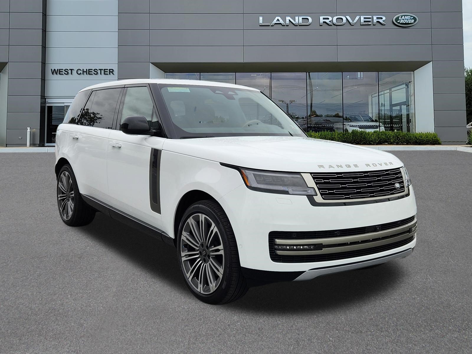 New 2027 Land Rover Range Rover Long Wheelbase SE AWD/4WD image 2