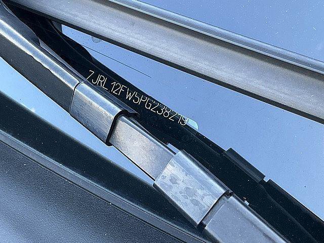 Certified 2023 Volvo S60 B5 Plus w/ Climate Package FWD image 30