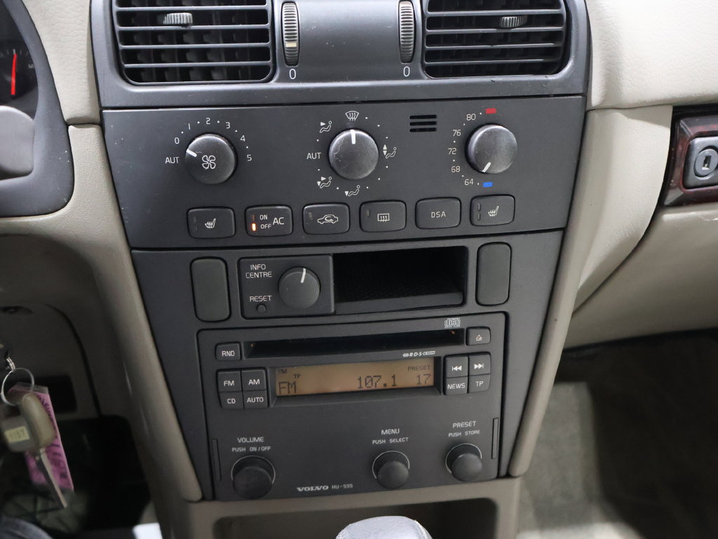 Used 2004 Volvo S40 FWD image 26