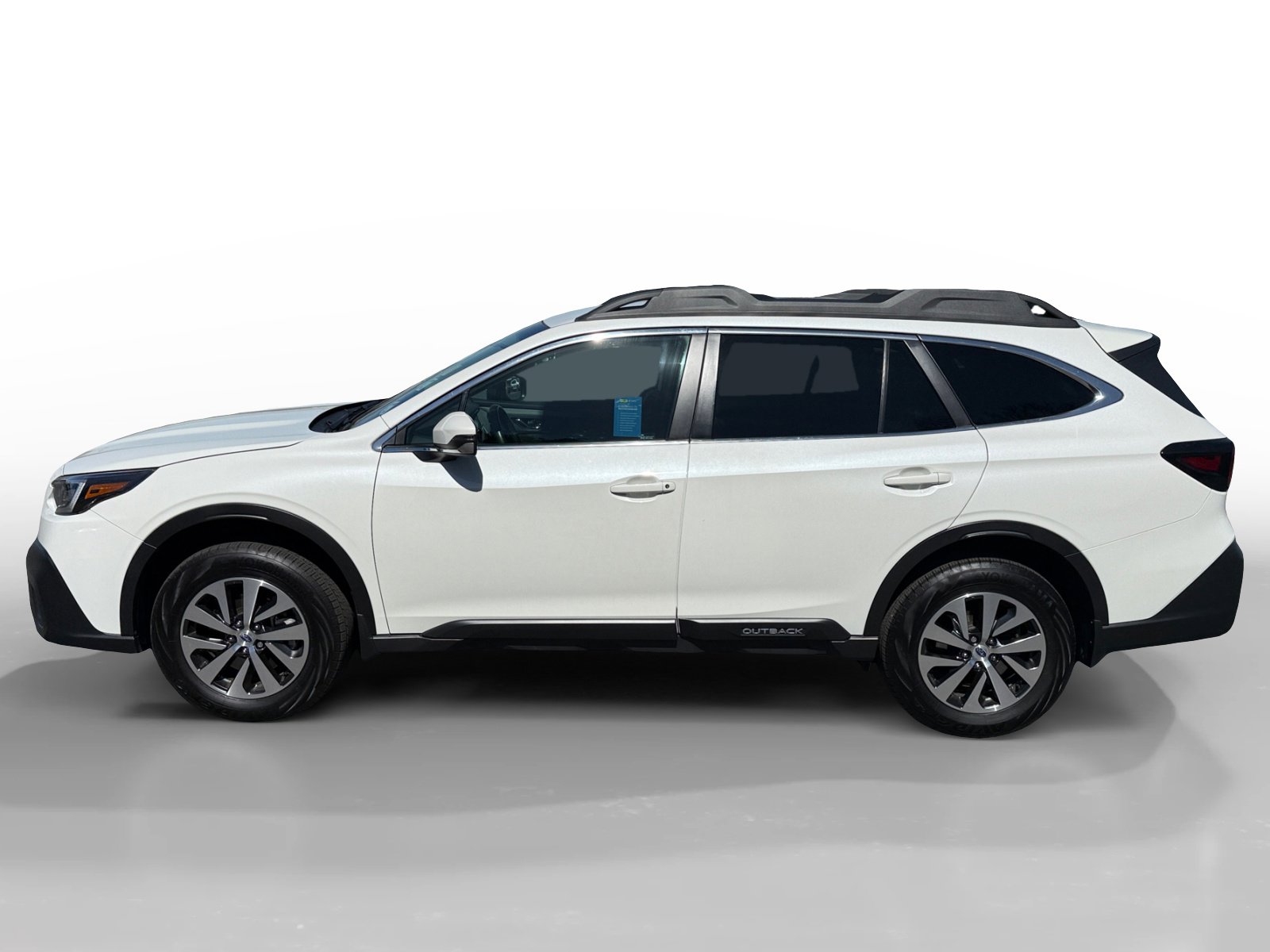 Used 2021 Subaru Outback Premium image 2