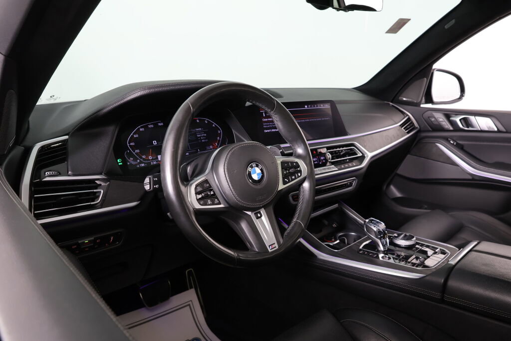 Used 2020 BMW X7 M50i image 12