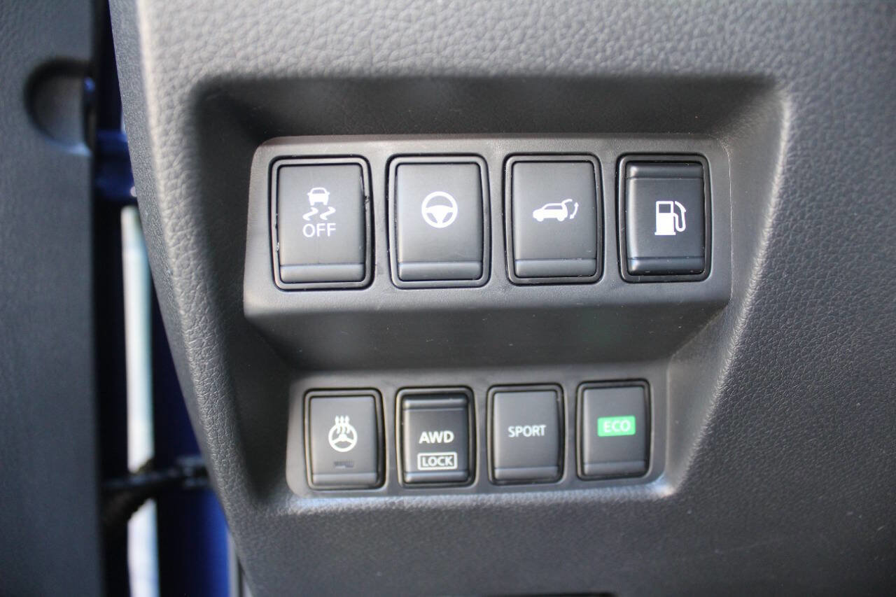 Used 2020 Nissan Rogue SV w/ Sun & Sound Touring Package AWD/4WD image 26