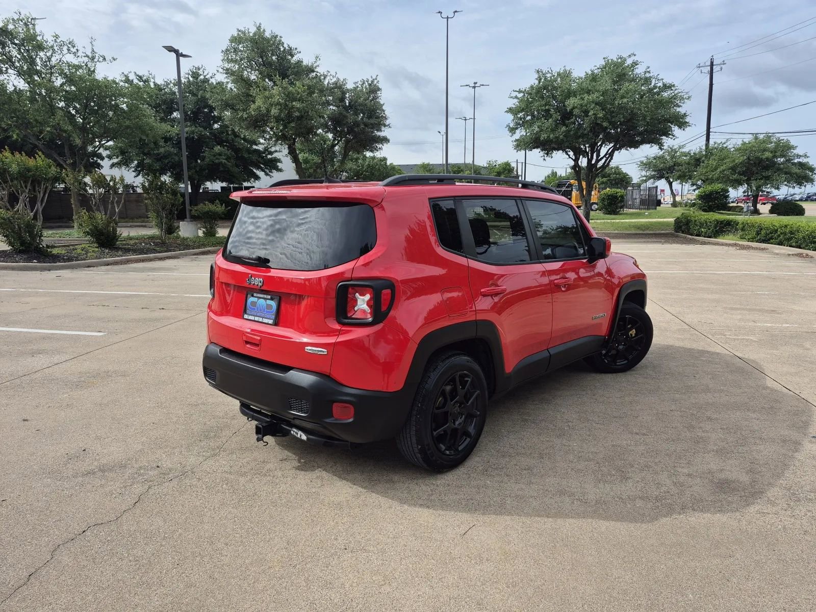 Used 2019 Jeep Renegade Latitude FWD image 6