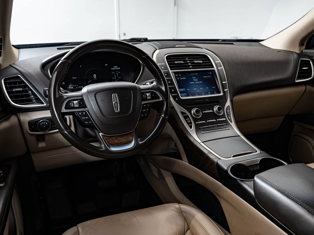 Used 2019 Lincoln Nautilus Select FWD image 4