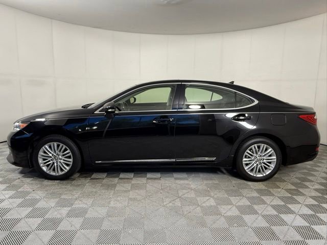 Used 2014 Lexus ES 350 w/ Luxury Package FWD image 3