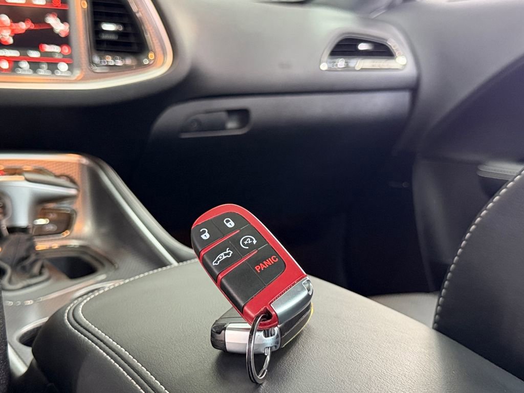 Used 2019 Dodge Challenger SRT Hellcat w/ Laguna Leather Package RWD image 23
