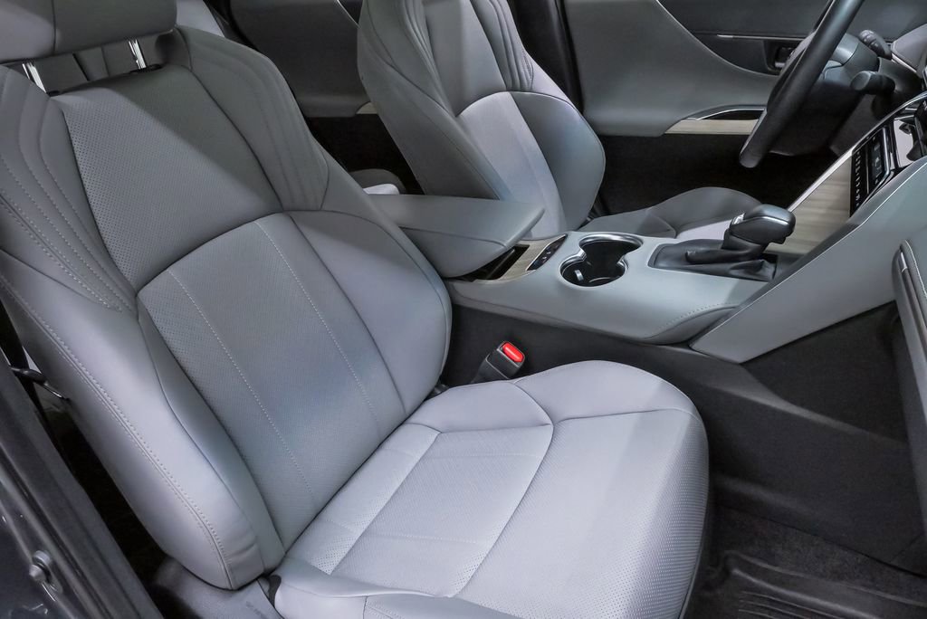 Used 2023 Toyota Venza Limited AWD/4WD image 15