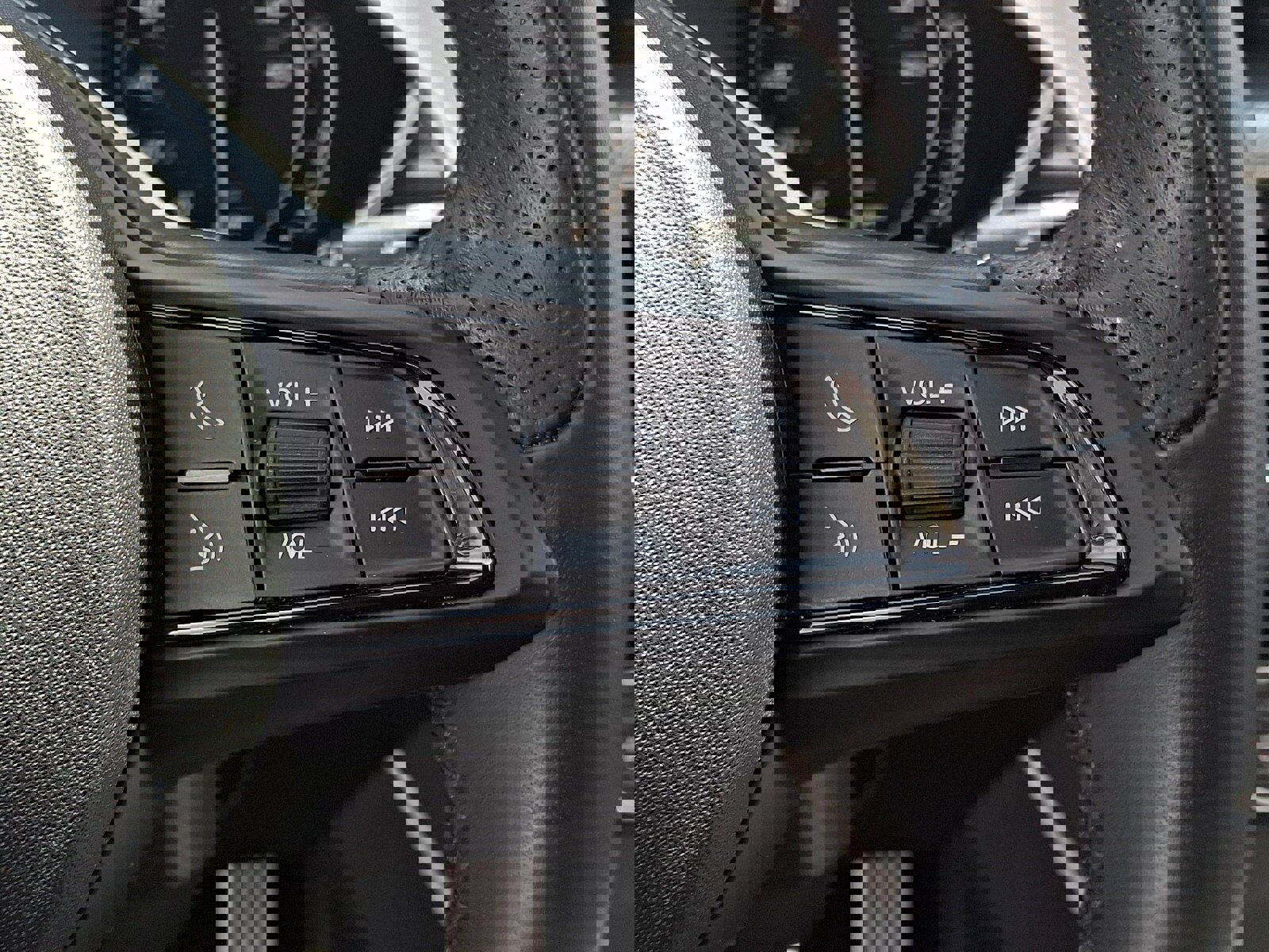 Used 2022 Alfa Romeo Stelvio Veloce image 22