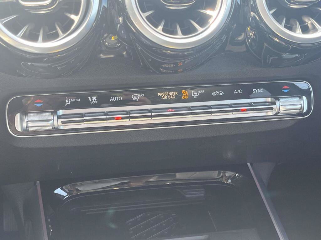 Certified 2024 Mercedes-Benz GLB 250 4MATIC image 28