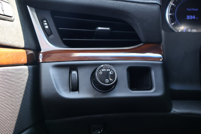 Used 2019 Cadillac Escalade ESV Premium Luxury RWD image 19
