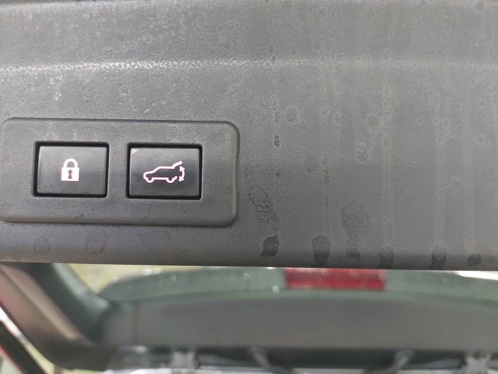 Used 2023 Subaru Ascent Premium w/ Convenience Package image 13