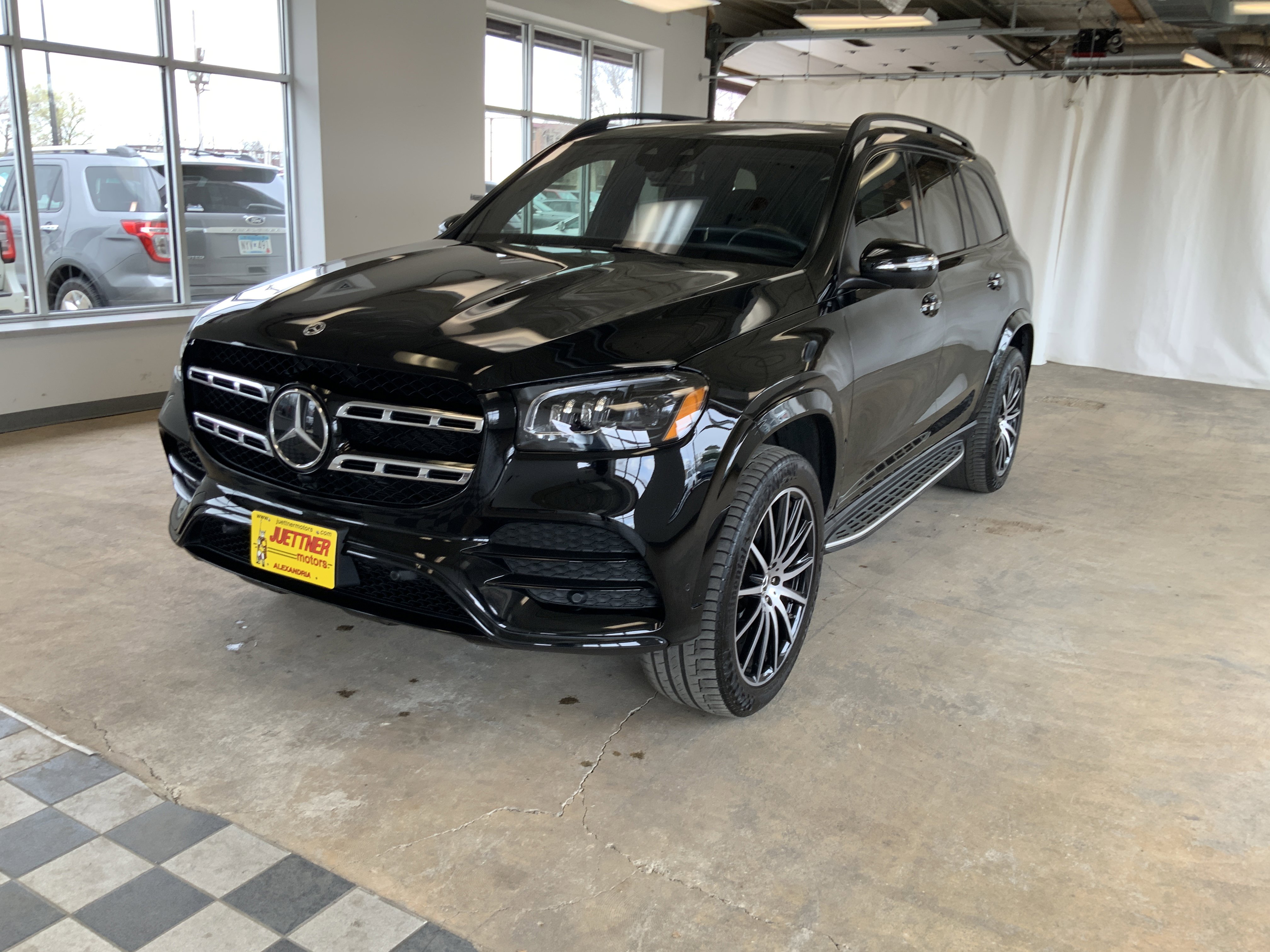 Used 2022 Mercedes-Benz GLS 450 4MATIC image 3