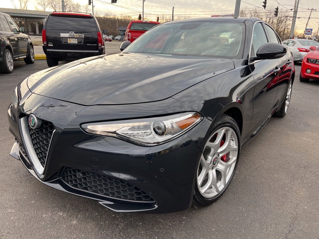 Used 2018 Alfa Romeo Giulia Ti w/ TI Leather Package image 10