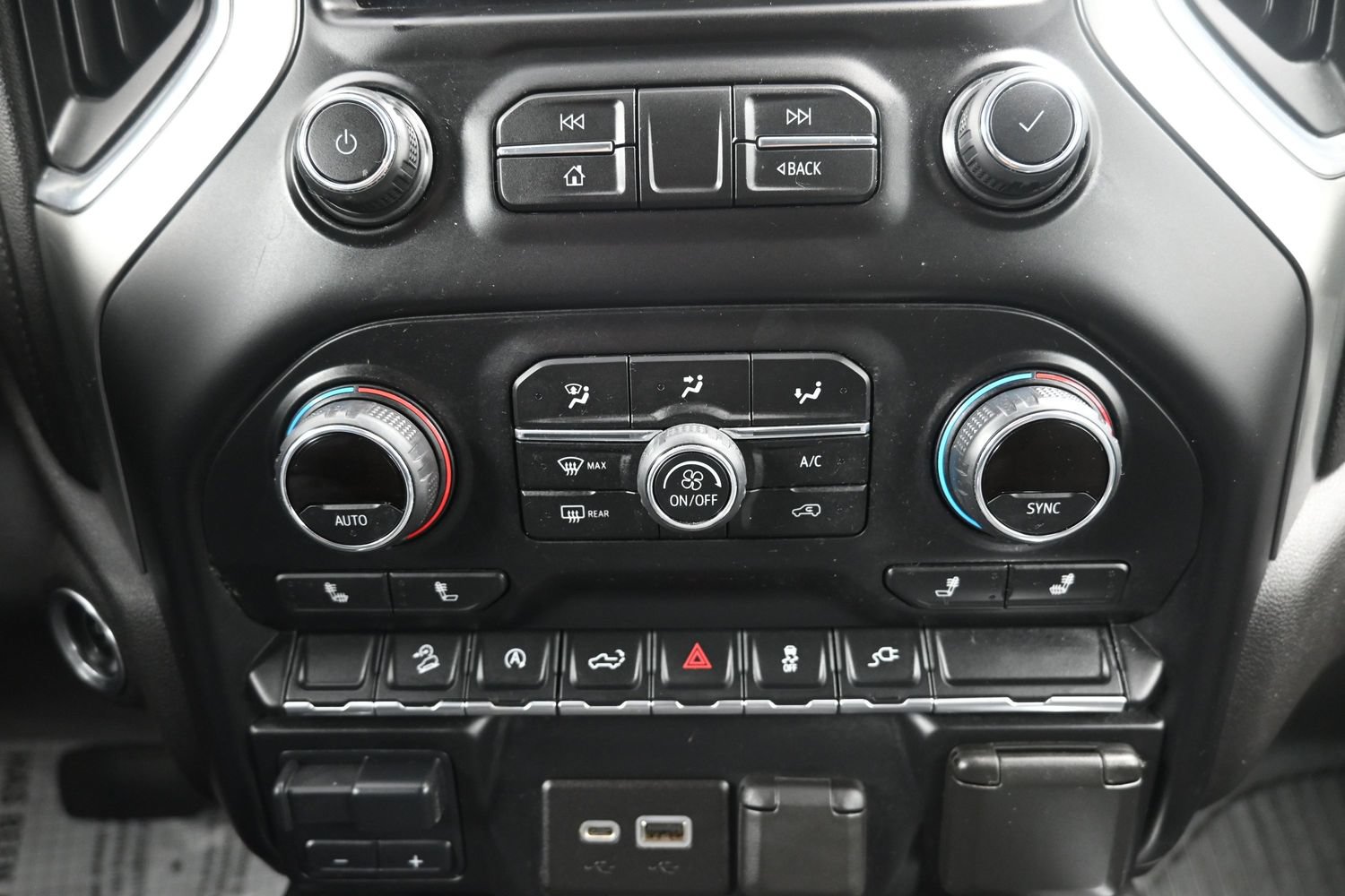 Used 2020 Chevrolet Silverado 1500 LT Trail Boss AWD/4WD image 29