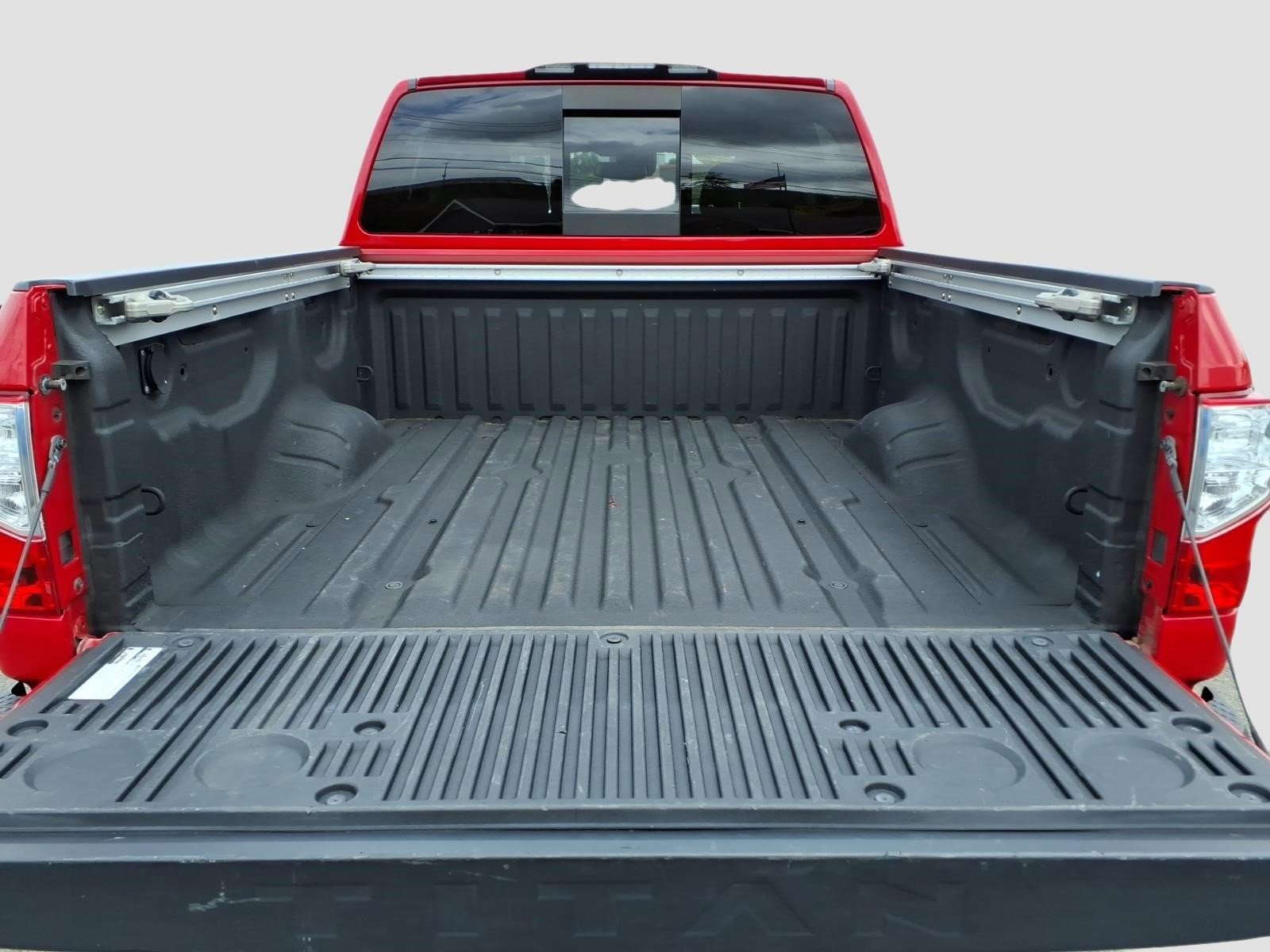 Used 2022 Nissan Titan SV w/ SV Convenience Package AWD/4WD image 17