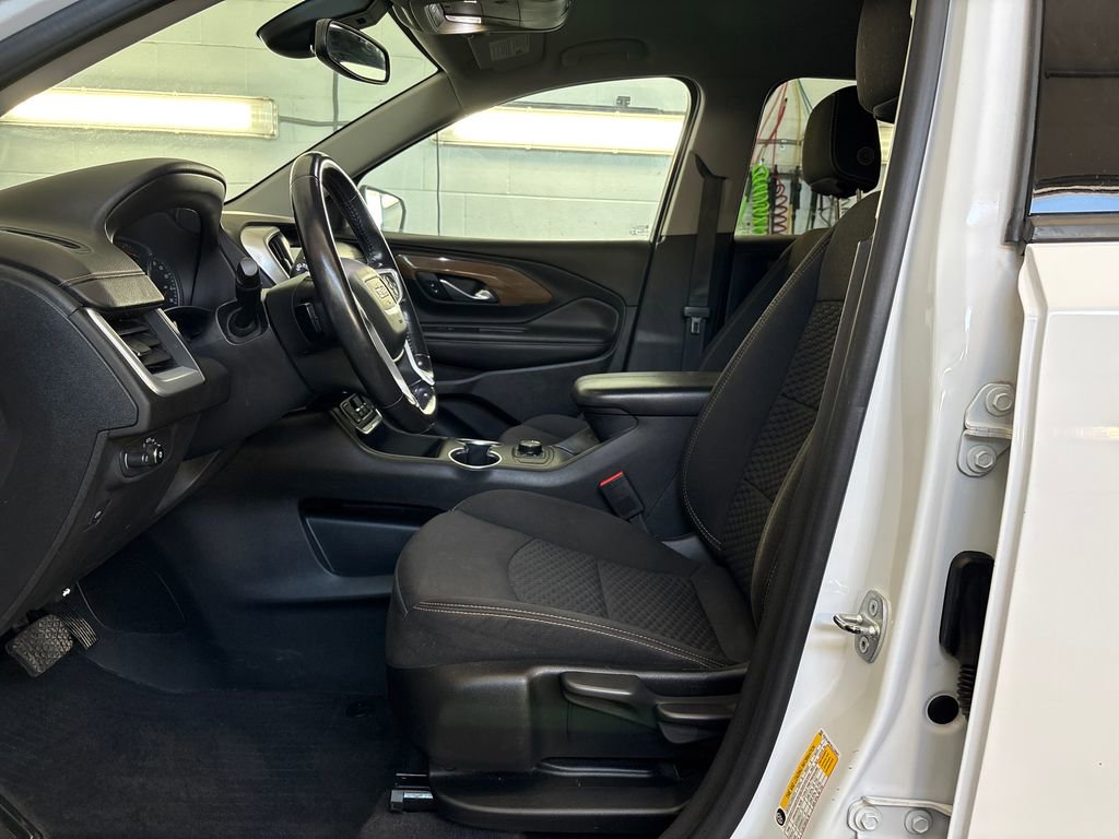 Used 2020 GMC Terrain SLE FWD image 12