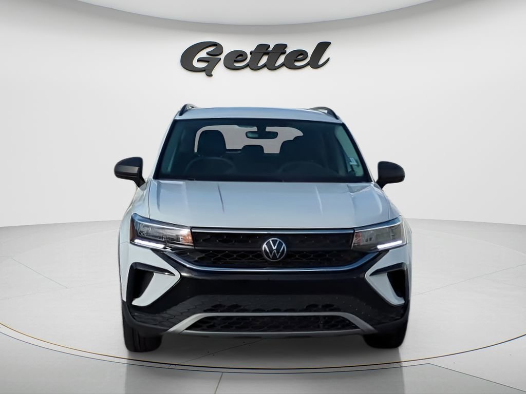 Used 2023 Volkswagen Taos S image 2