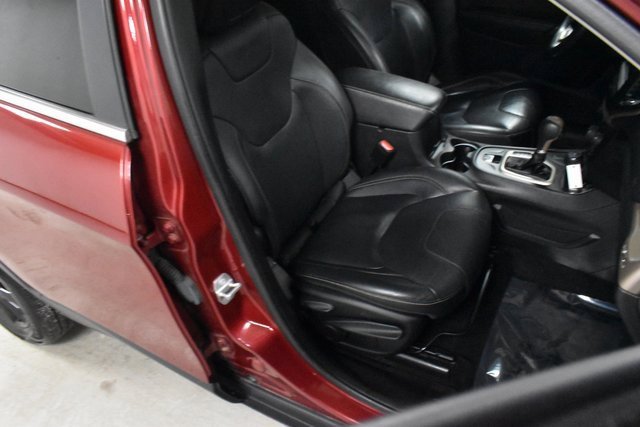 Used 2015 Jeep Cherokee Limited image 15