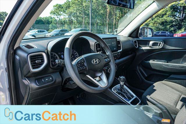 Used 2022 Hyundai Venue SE FWD image 19