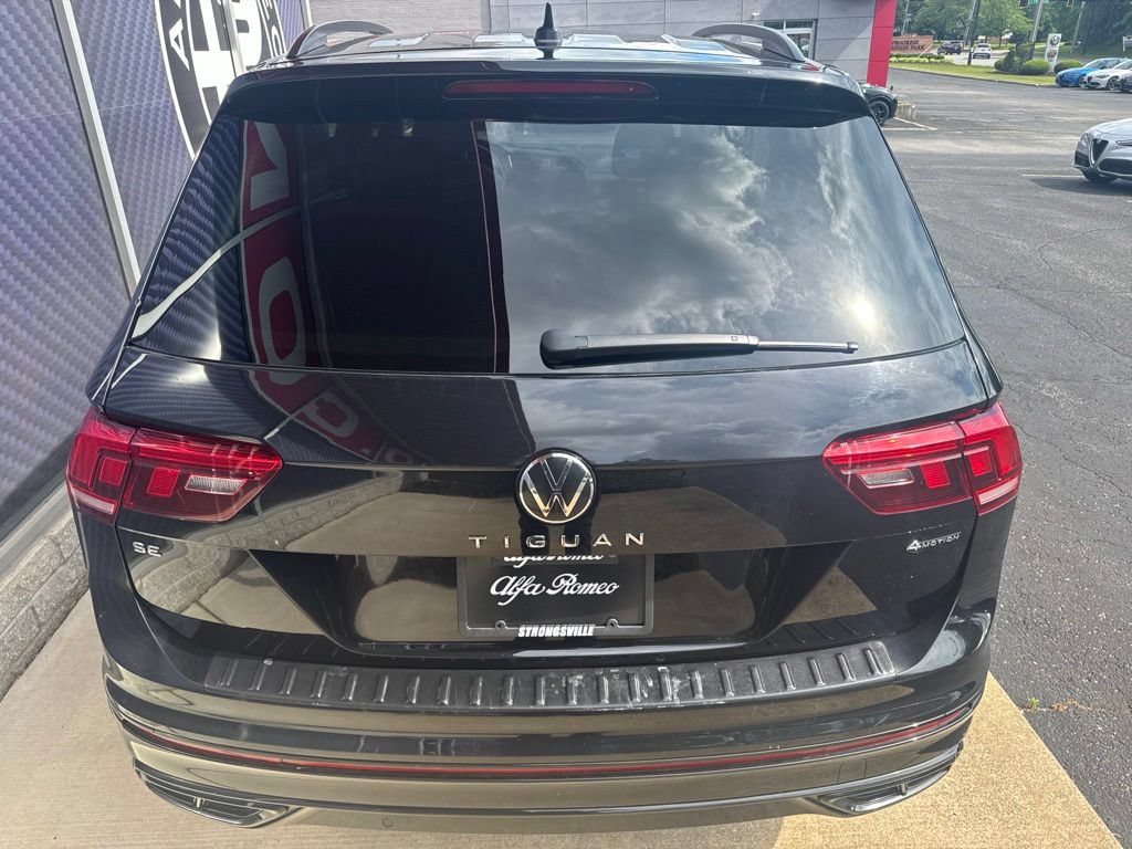 Used 2024 Volkswagen Tiguan SE R-Line AWD/4WD image 11