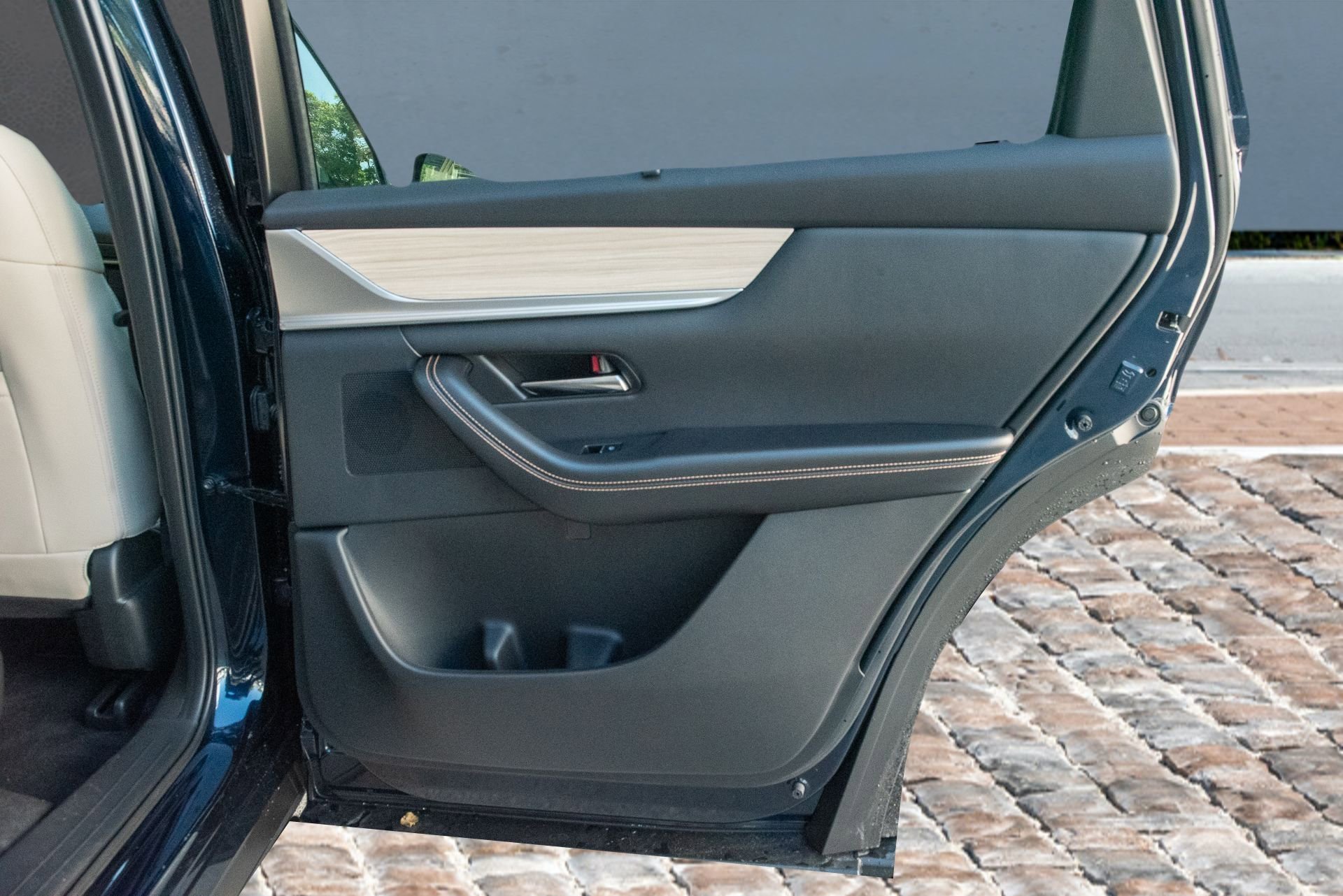 New 2025 MAZDA CX-90 3.3 Turbo w/ Preferred Package image 16