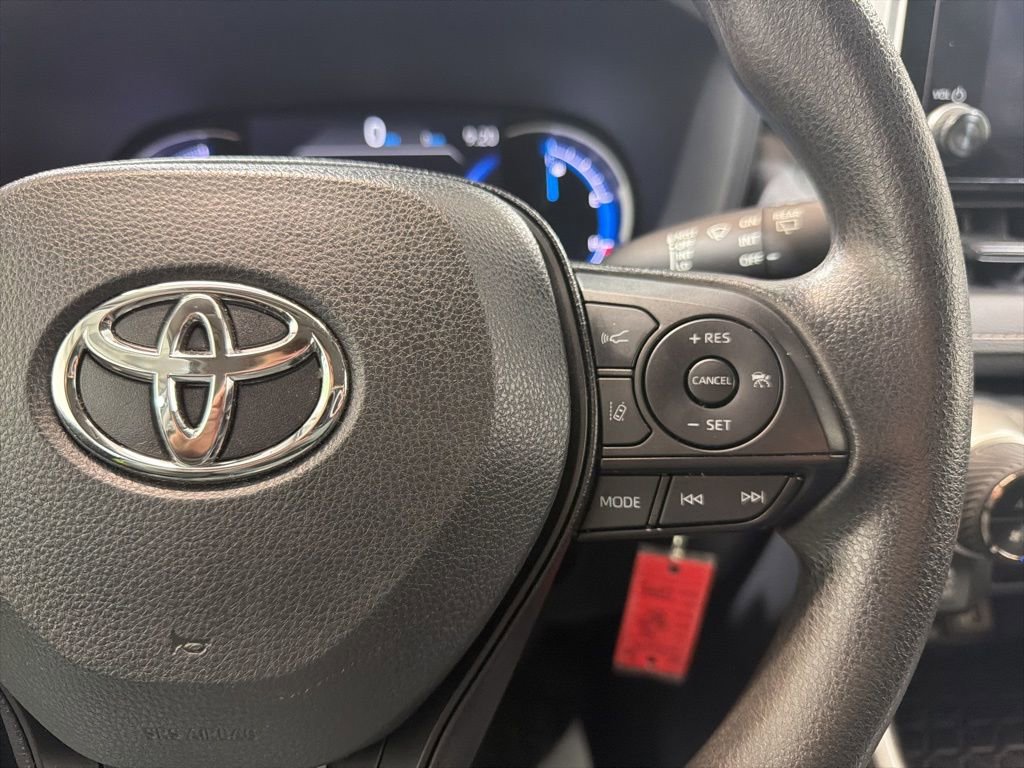 Used 2025 Toyota RAV4 LE image 25