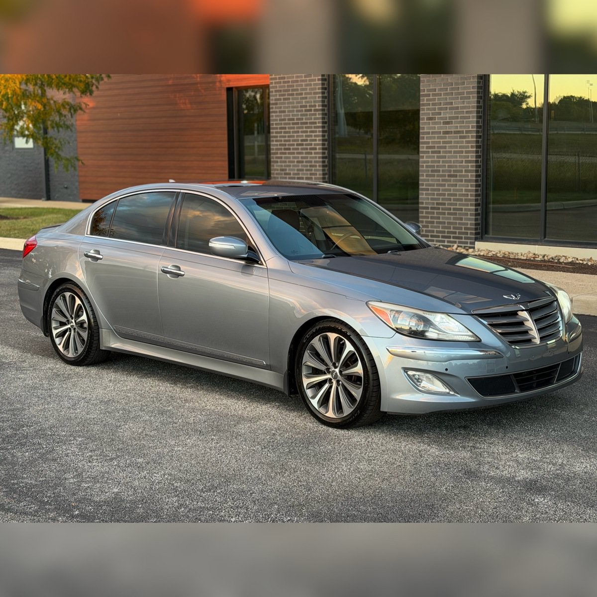 Used 2013 Hyundai Genesis 5.0 R-Spec RWD image 1