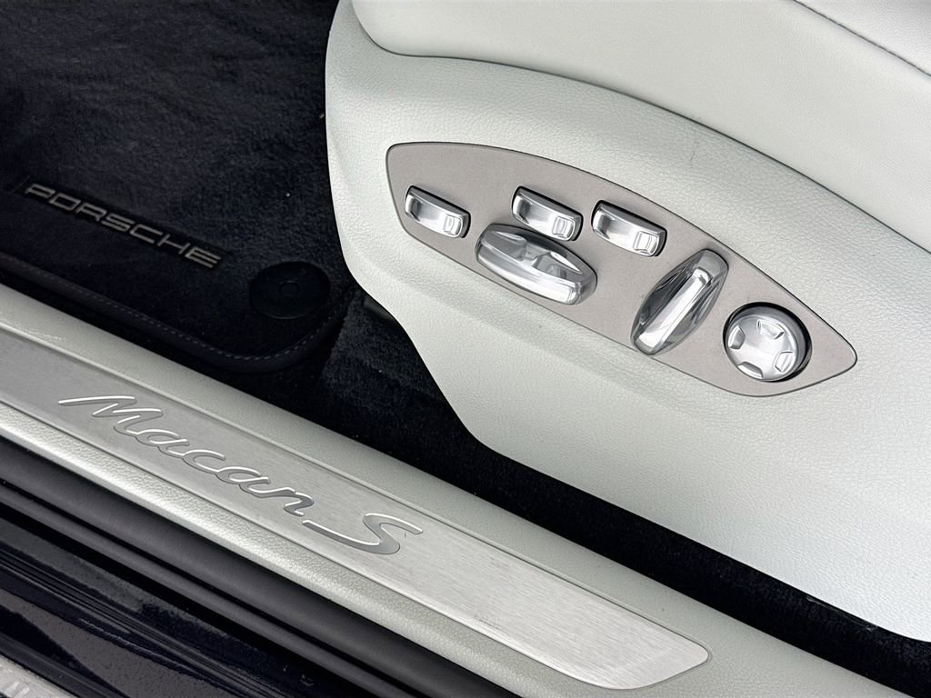 Used 2024 Porsche Macan S image 18