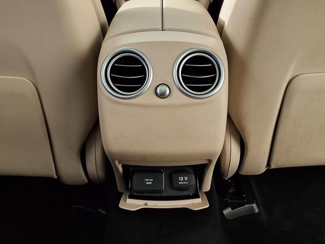 Used 2019 Mercedes-Benz GLC 300 4MATIC image 24