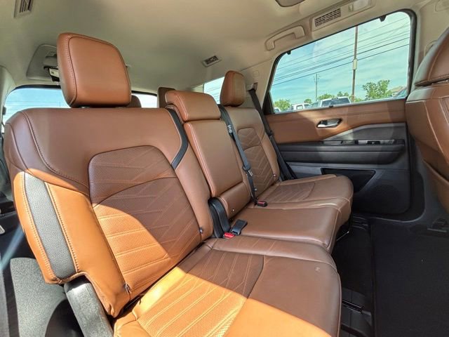 Used 2023 Nissan Pathfinder Platinum w/ Cargo Package AWD/4WD image 68
