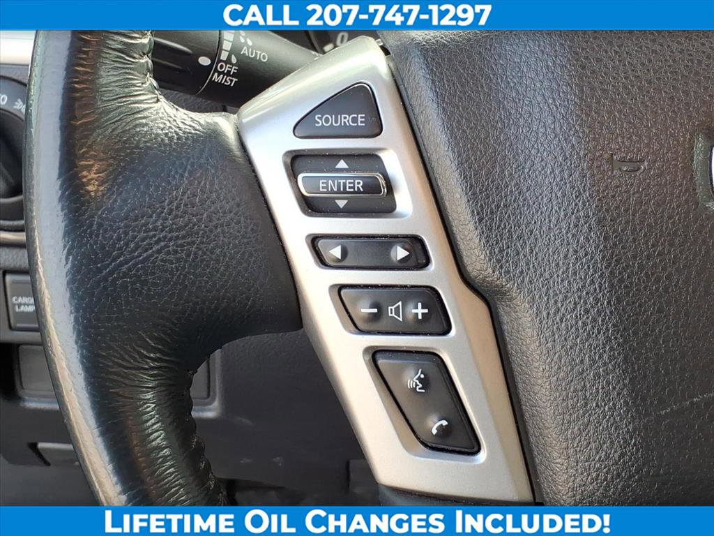 Used 2021 Nissan Titan SV w/ SV Convenience Package image 16