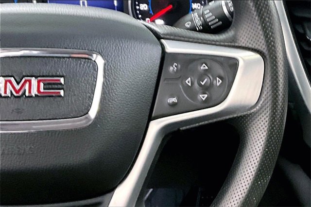 Used 2023 GMC Acadia SLE w/ LPO, Black Accent Package image 12