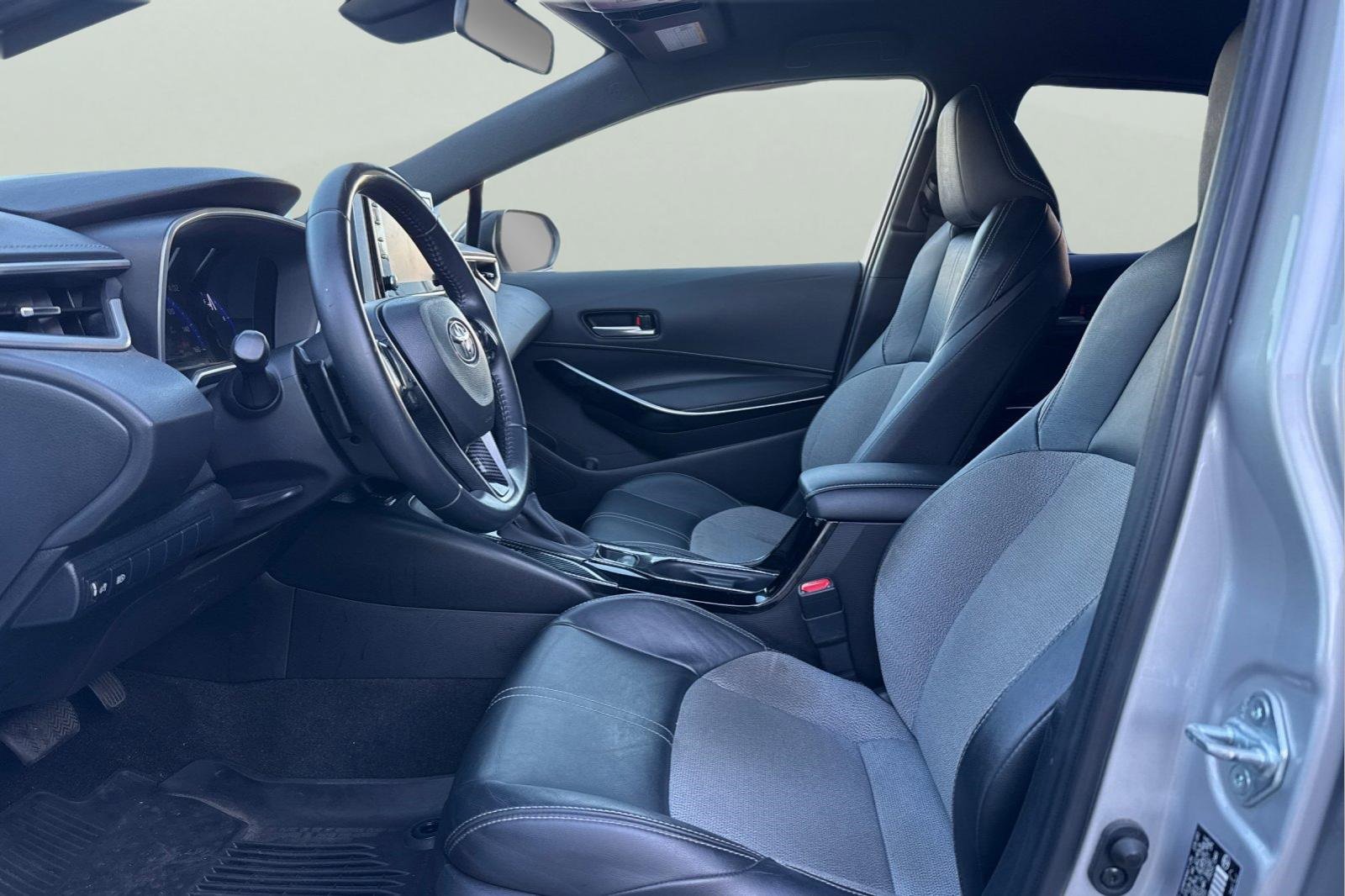 Used 2020 Toyota Corolla XSE image 14