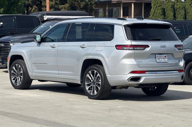 Used 2024 Jeep Grand Cherokee L Overland w/ Trailer Tow Package AWD/4WD image 5