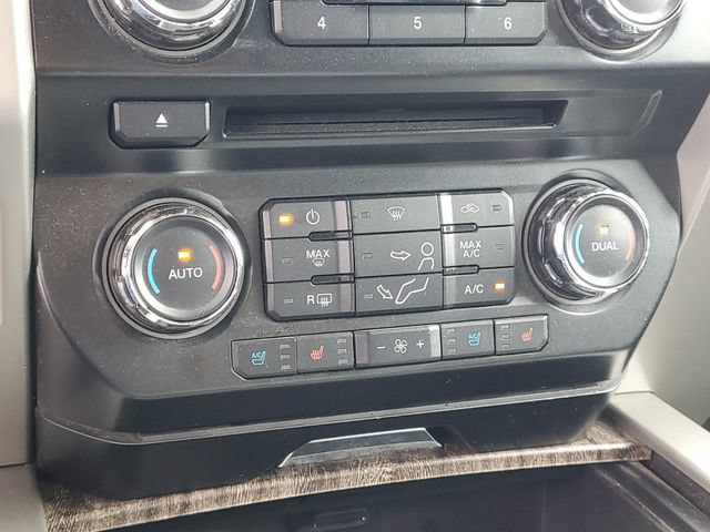 Used 2017 Ford F250 Lariat w/ Lariat Value Package AWD/4WD image 25