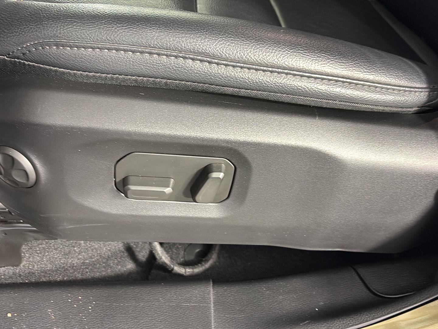 Used 2025 Jeep Gladiator Sport image 23