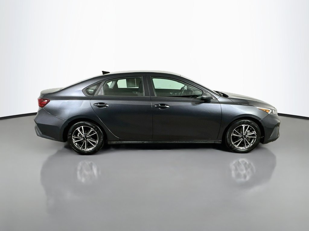 Used 2023 Kia Forte LXS FWD image 7