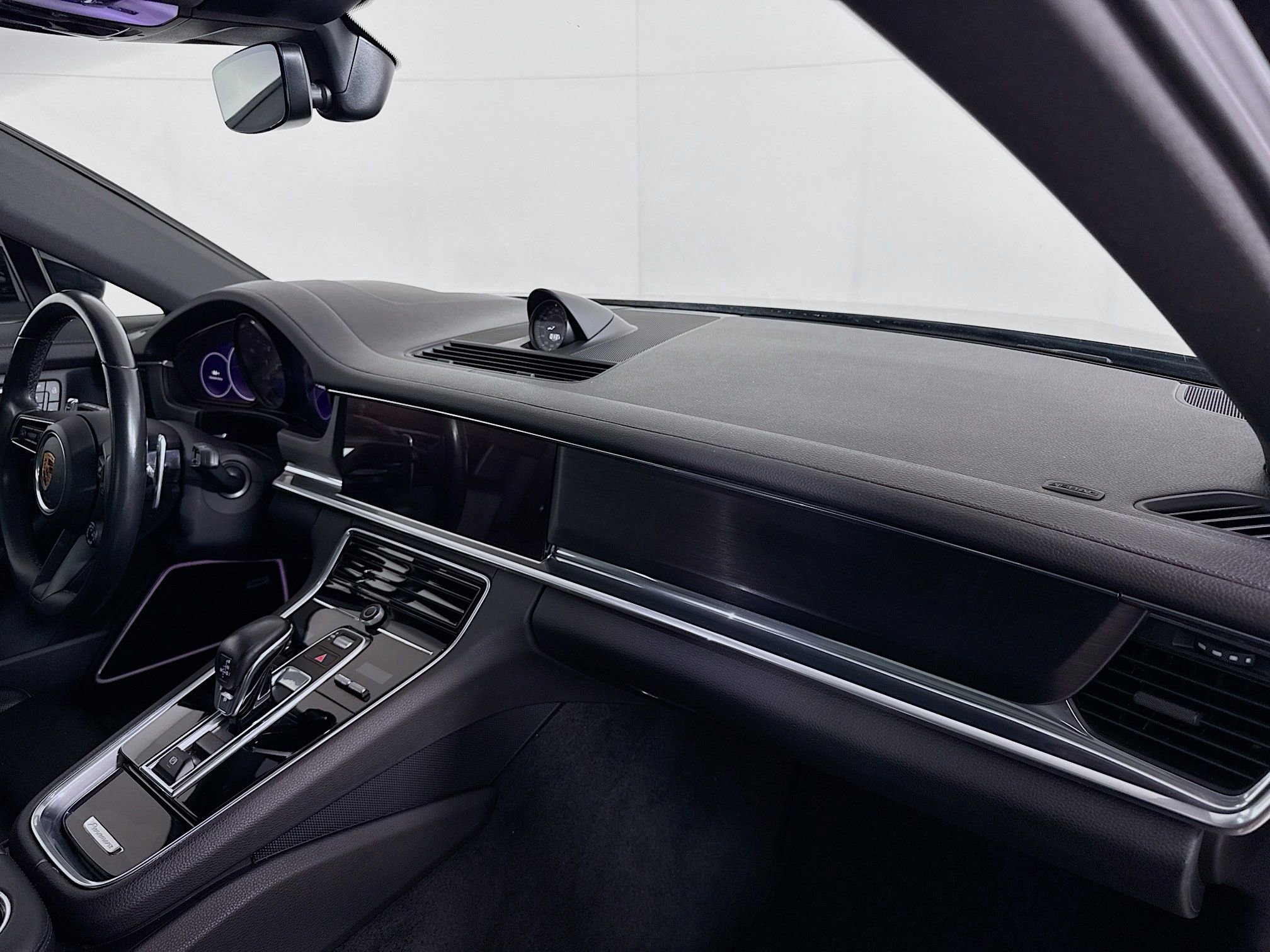 Certified 2023 Porsche Panamera 4 image 28