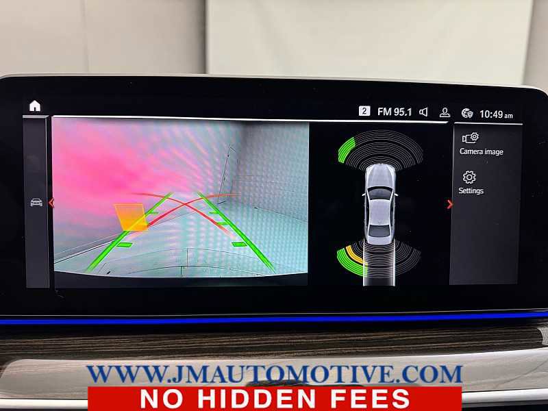 Used 2023 BMW 530i xDrive w/ Premium Package image 32