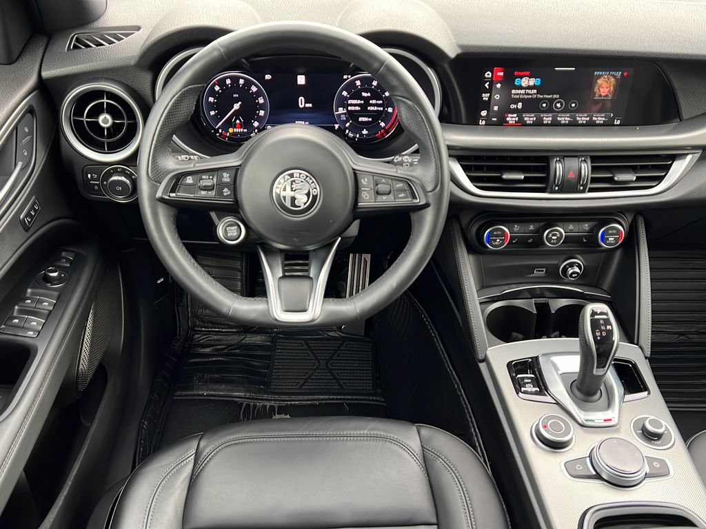 Used 2024 Alfa Romeo Stelvio Ti w/ Active Assist Plus Package AWD/4WD image 12