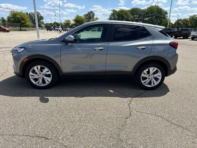 Used 2024 Buick Encore GX Preferred FWD image 3