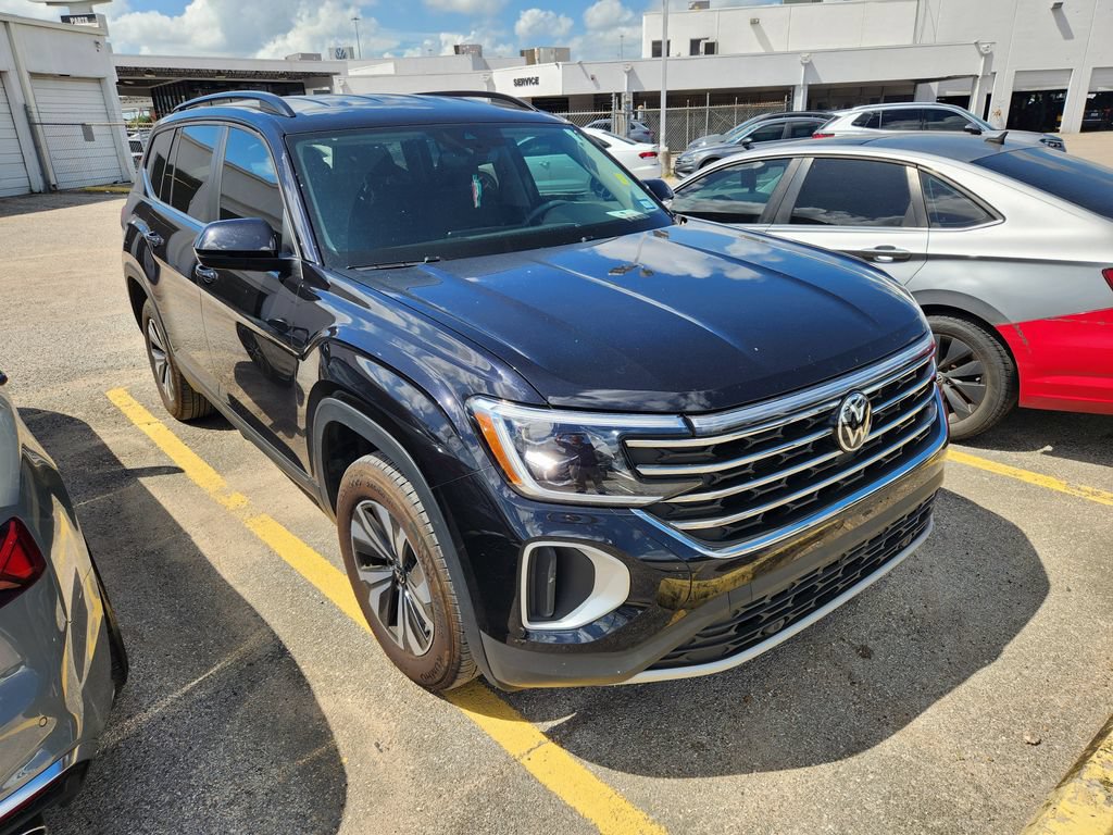 Used 2024 Volkswagen Atlas SE FWD image 3