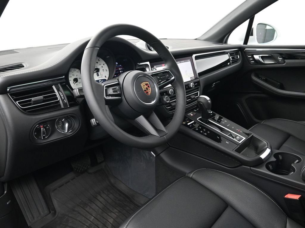 New 2026 Porsche Macan S image 4