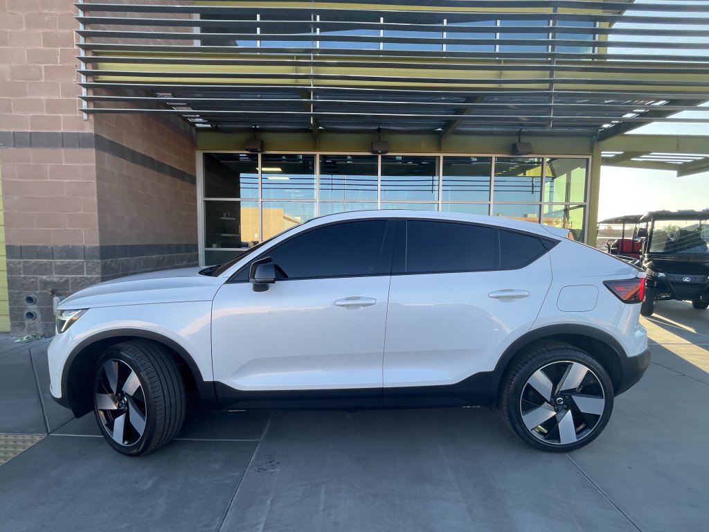 Used 2023 Volvo C40 P8 Recharge Plus w/ Climate Package image 5