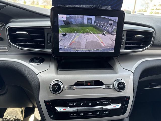 Used 2023 Ford Explorer XLT w/ Equipment Group 202A AWD/4WD image 19