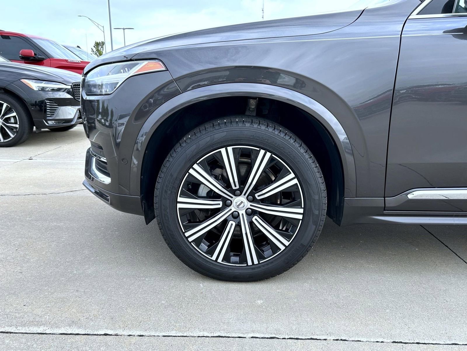 Used 2024 Volvo XC90 B6 Plus image 24